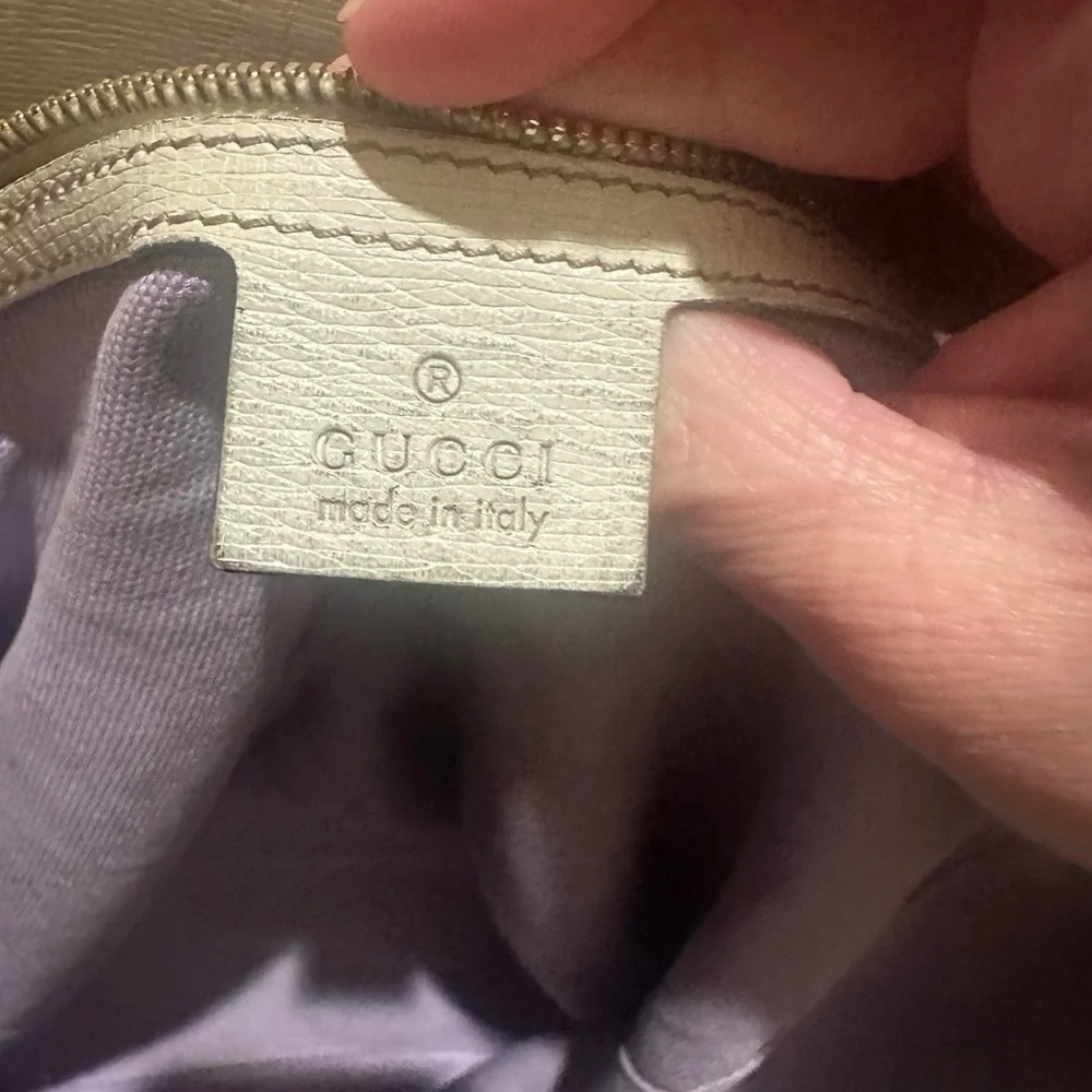 Gucci Flora Infinity Medium Tote Off
White - Picture 12 of 16